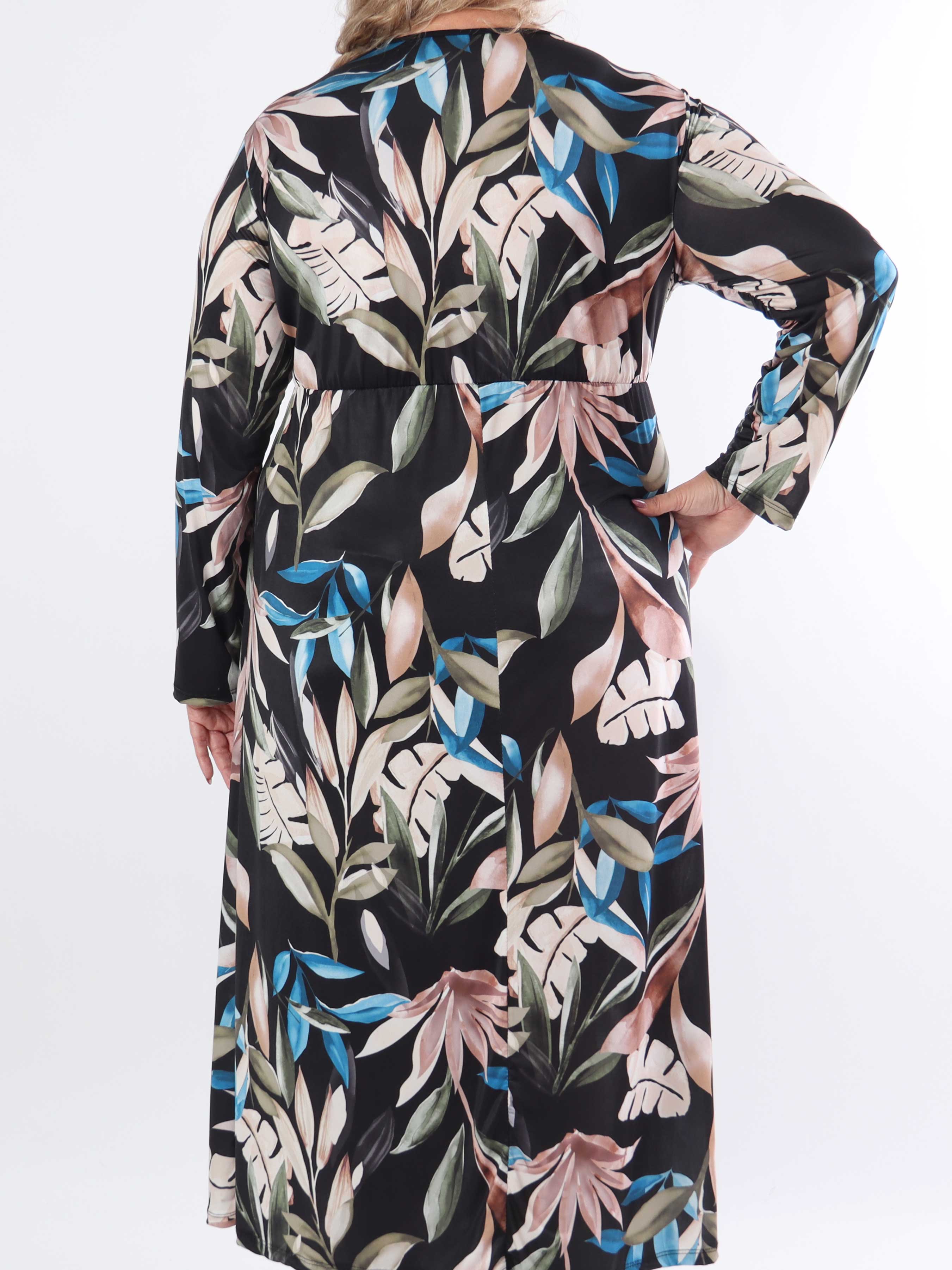 Nelly Leaf - Elastisk plus size-klänning med färgglada bladmotiv